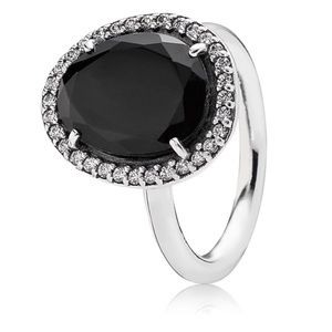 Pandora ring onyx and silver